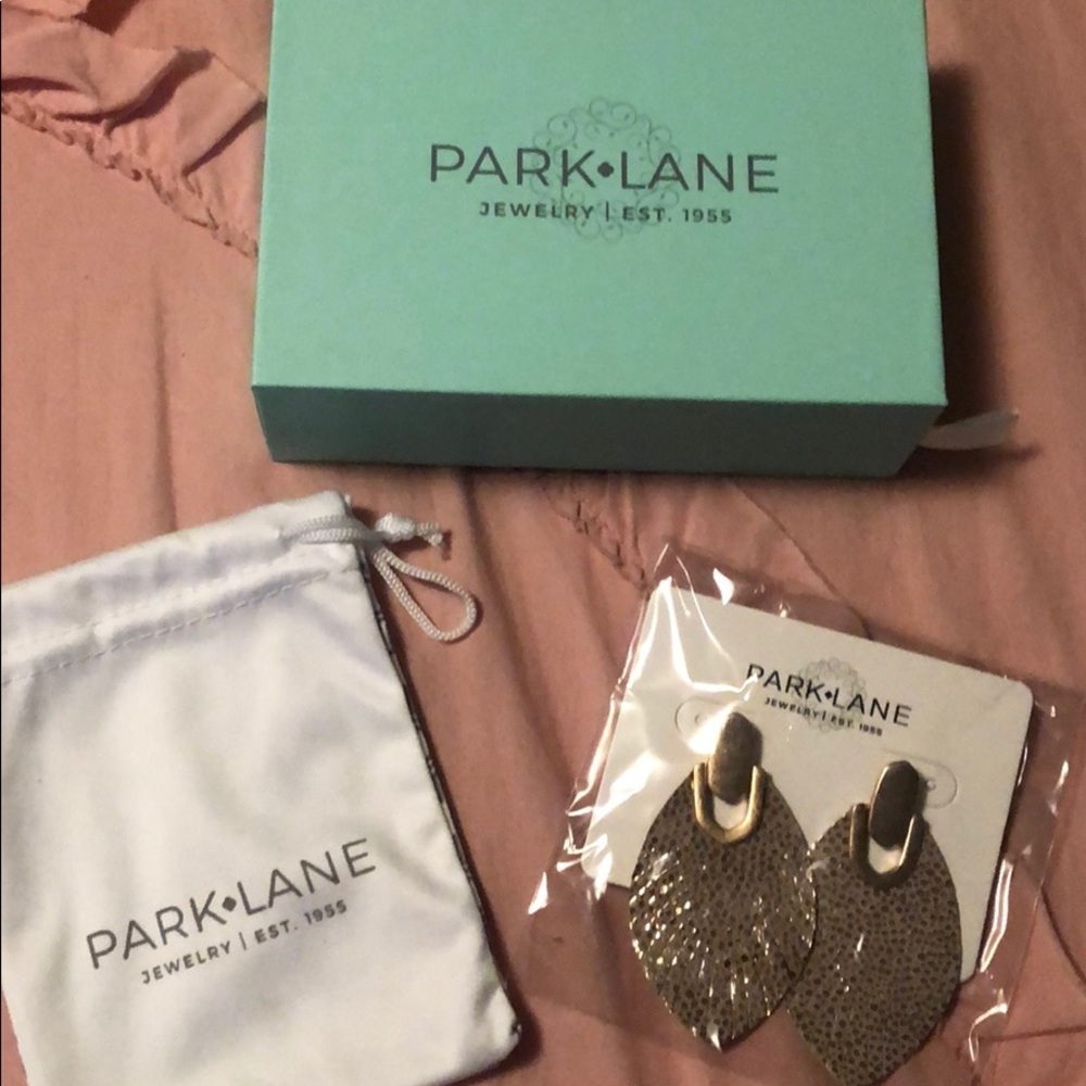 Park Lane “Maple” earrings